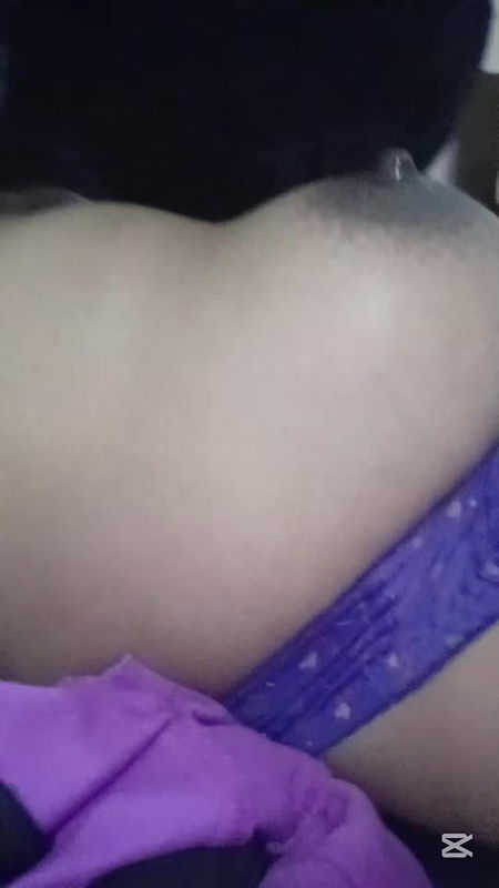 I Made the Milk of My Pakistani Girlfriend and Left Her