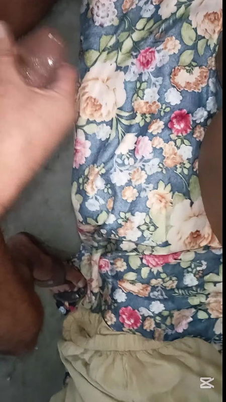 I Made the Milk of My Pakistani Girlfriend and Left Her