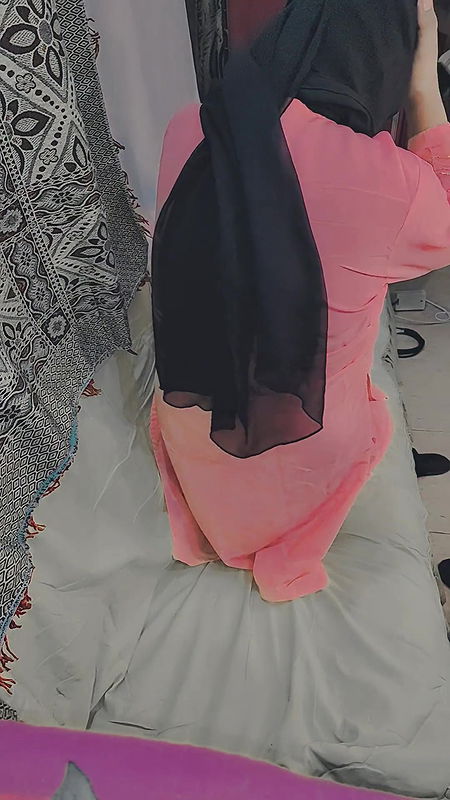 RIMSHA BHABHI FINGERING AND OIL MASSAGE