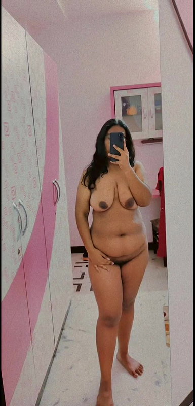 Desi girlfriend recording nude snap