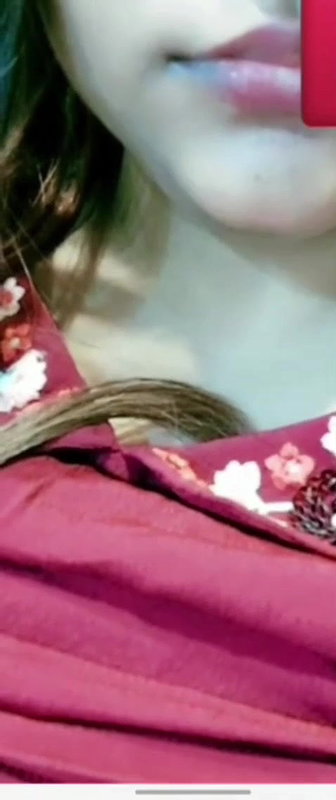 Beautiful Cam Girl Dishh Show Big Tits On Chamet Live[Includes no wms version]