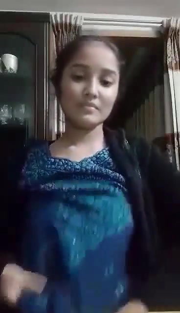 Desi teen showing boobs