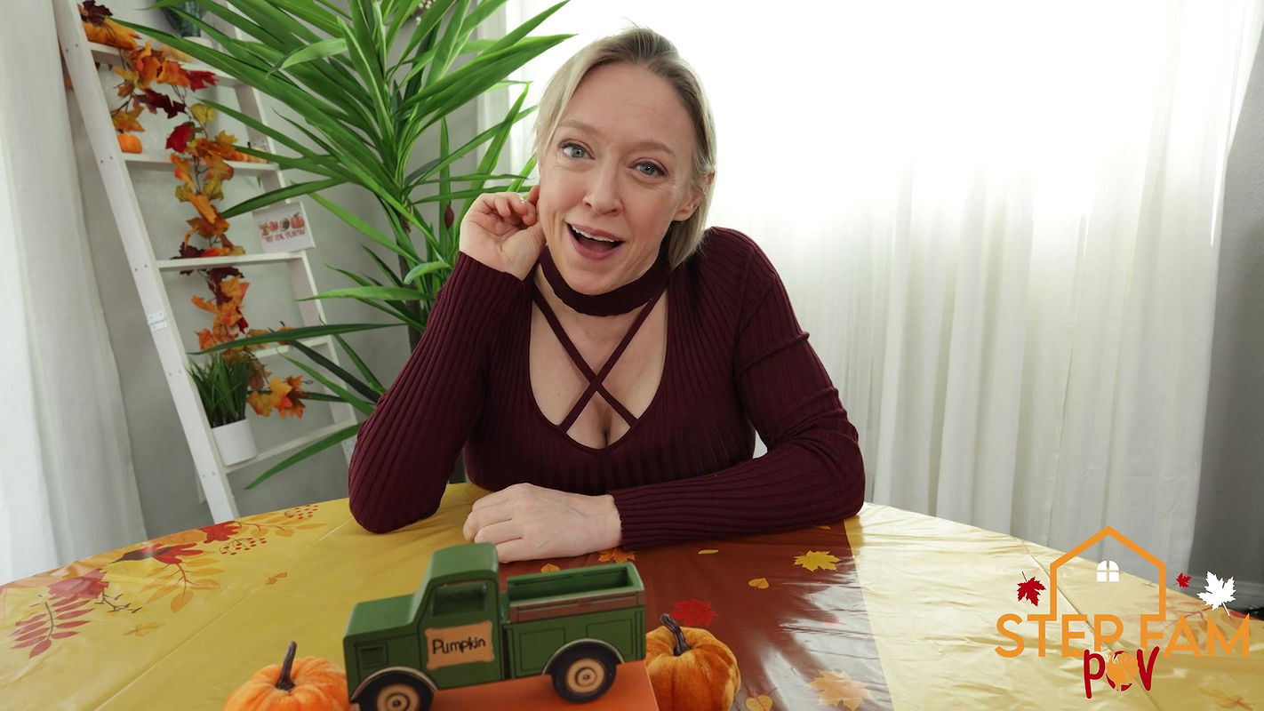 Real Girls Fuck with Breezy Bri in Little Step Sis Is Thankful For My Dick