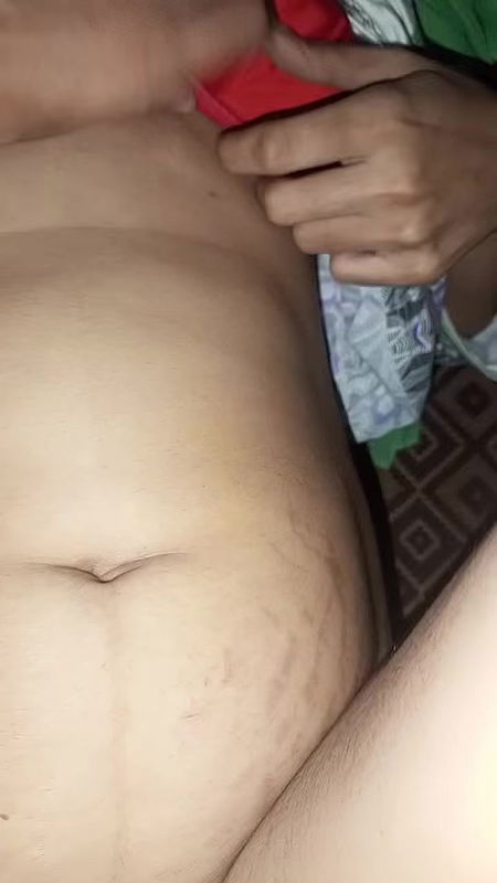 Jerry and Bhabhi sneaking into the guest room in the middle of the night. Bhabhi ko abhi raat ko guest room mai bulakar choda