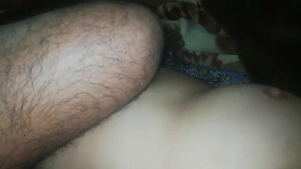 Bhabhi Chup kr kh dalo phuddi ma