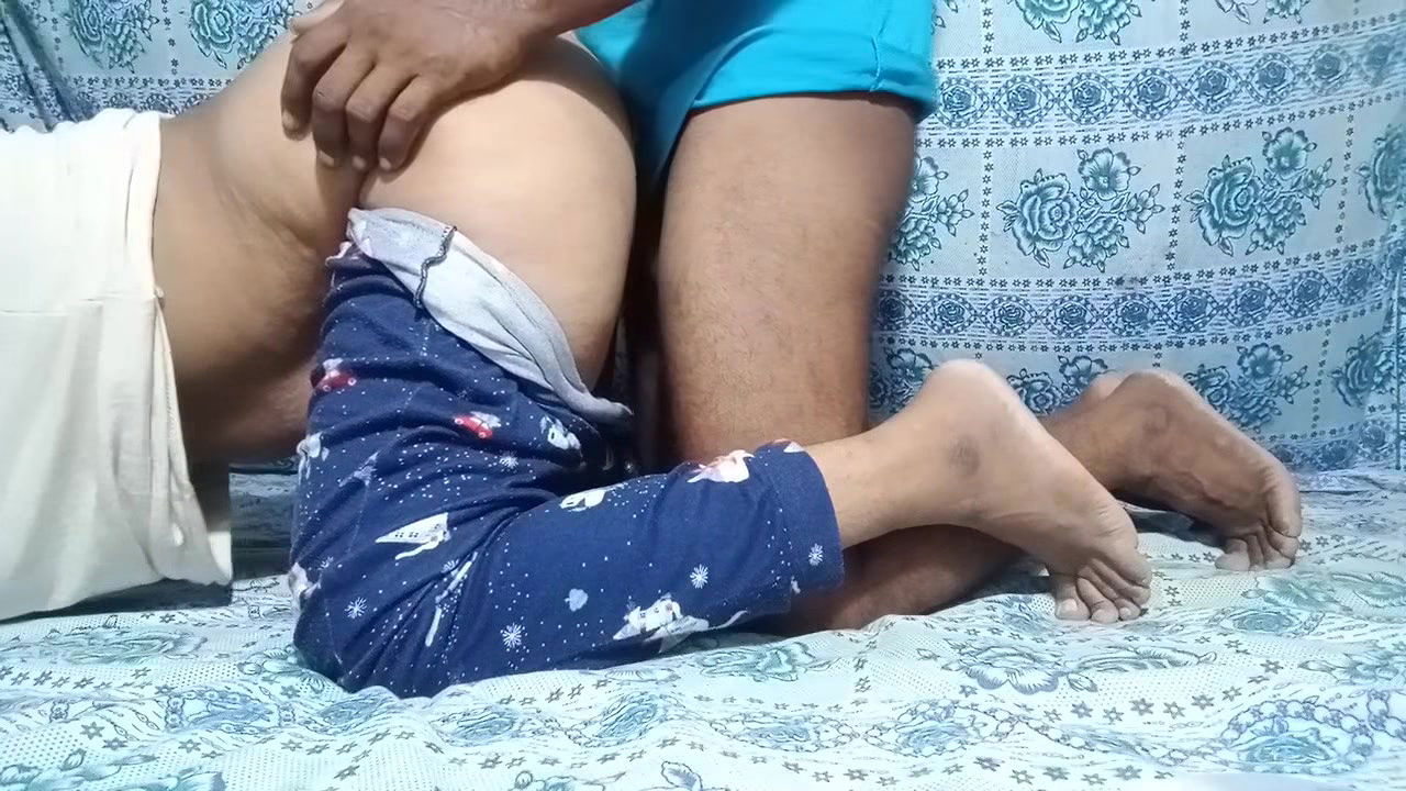 Dasi tight pussy fucked in the room