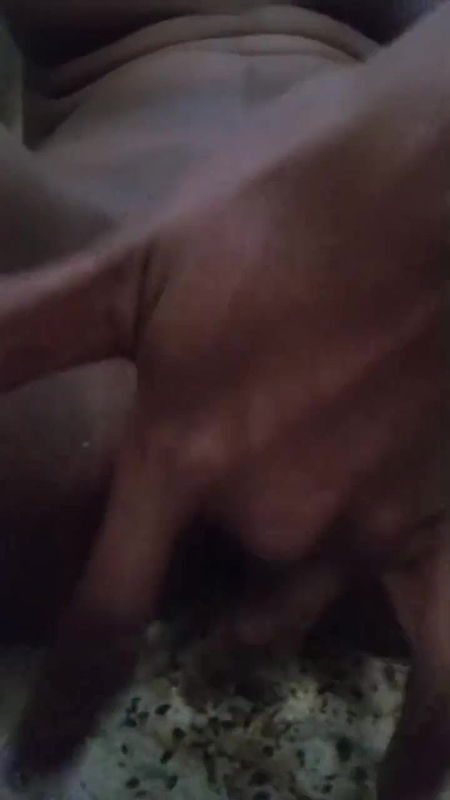 India Queen hot bhabhi ne chut me fingering karke Pani nikala (Hindi audio)