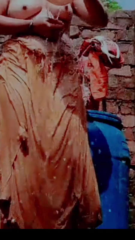 Asks the woman to send her nude MMS. Take a bath and record