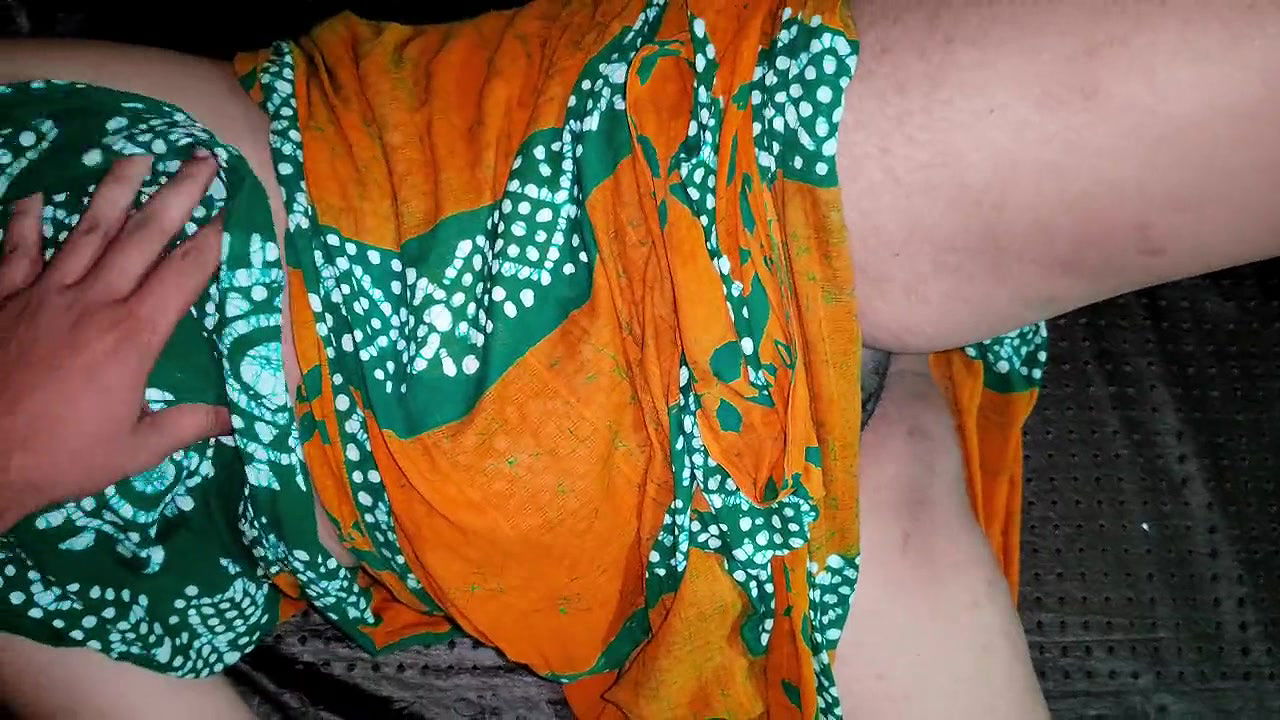 Bengali hot Desi bhabi sex with appartment security guard