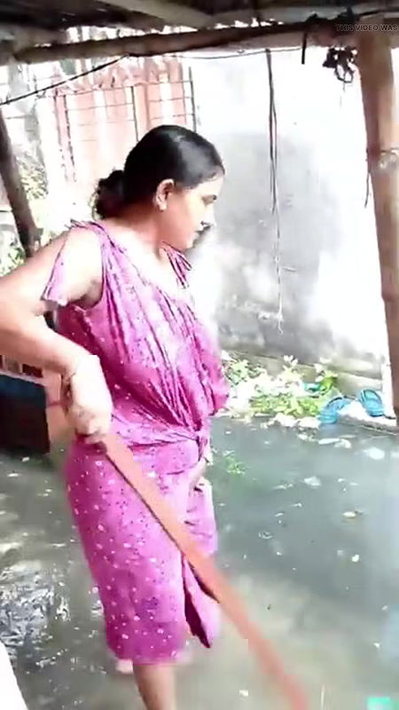 Desi grilfrend ke sath injoy outdoor