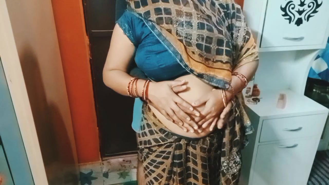 Beautiful Indian bhabhi having romance.