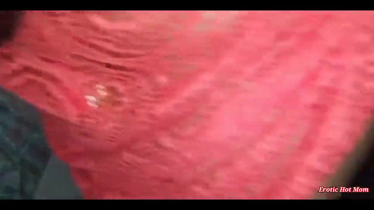 Desi Girlfriend Dances Like a Whore in Her Bedroom