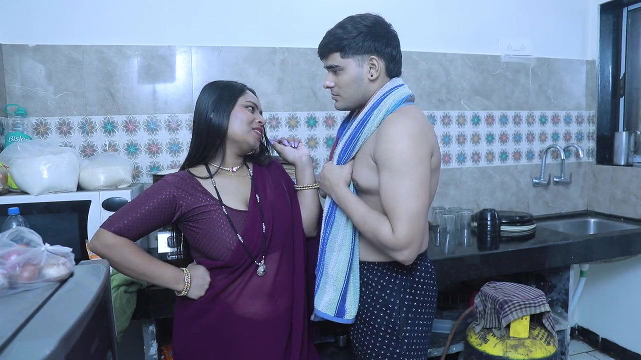 Desi Bhabhi’s pussy got drained of water by brother-in-law