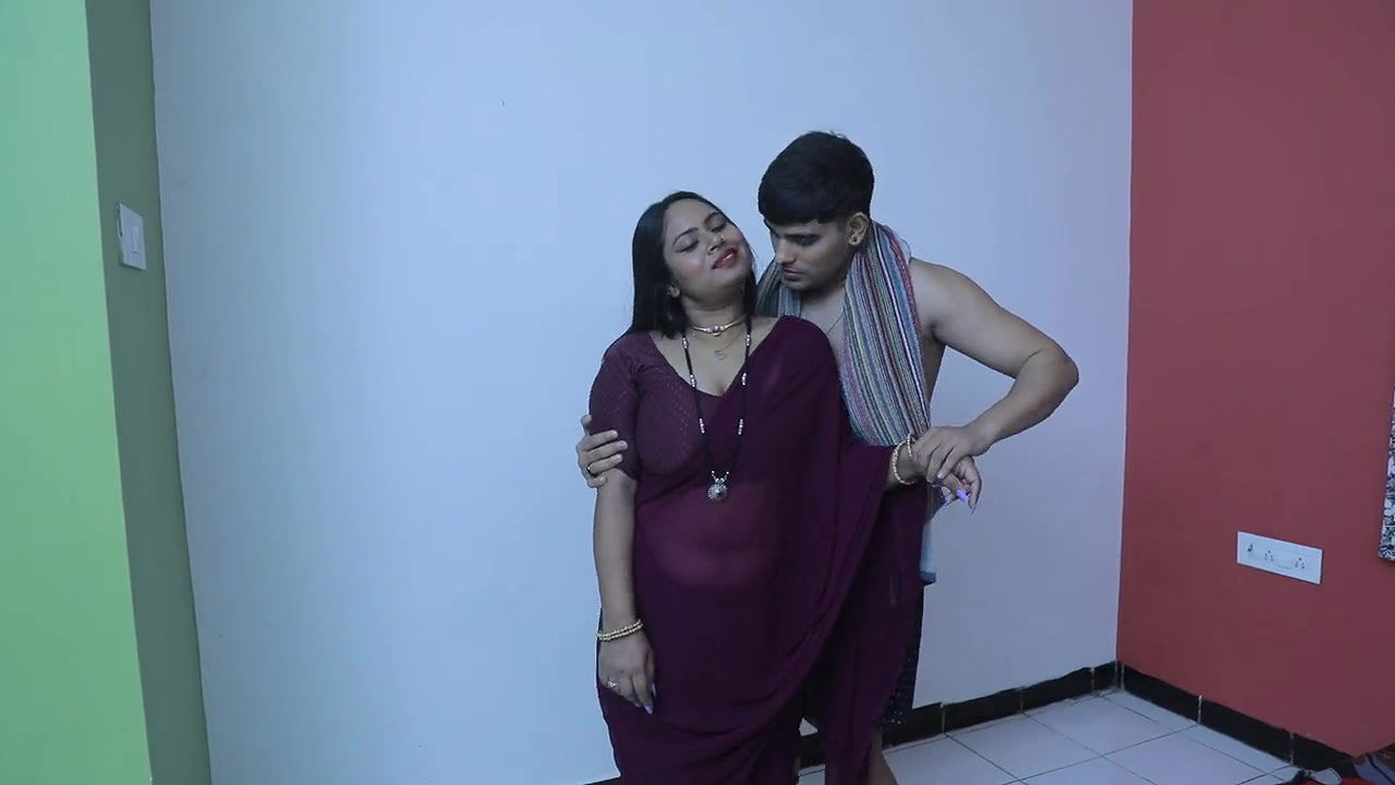 Desi Bhabhi’s pussy got drained of water by brother-in-law