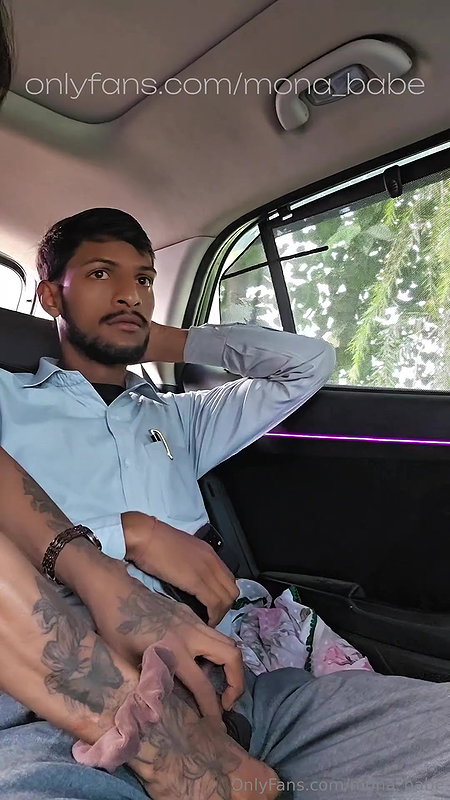 Desi shemale mona babe blowjob and Ass fuck in car