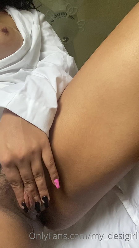 My Desi girl nude and vibrator in Pussy