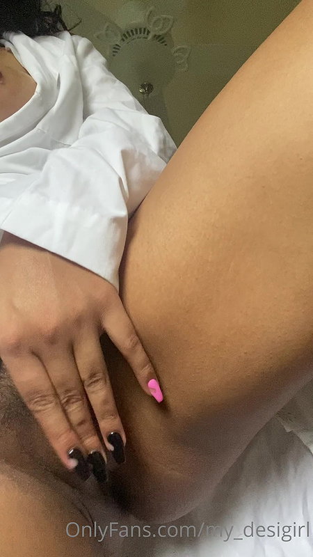 My Desi girl nude and vibrator in Pussy