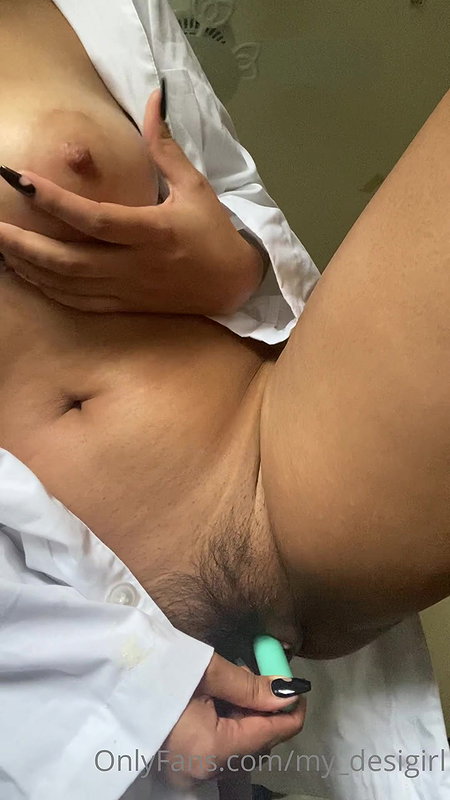 My Desi girl nude and vibrator in Pussy