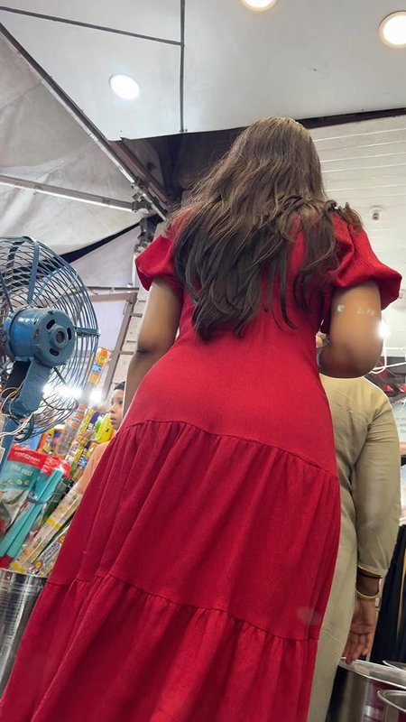 UPSKIRT OF A VERY HOT TEEN