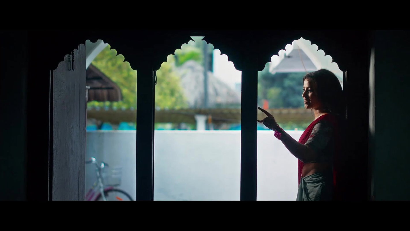 Komalee Prasad Hot Navel,Ass,Boob Seducing Song 3- Sasivadane 2025