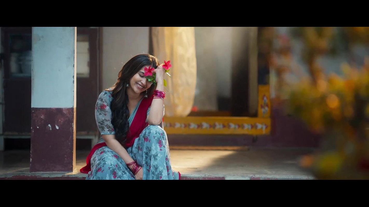 Komalee Prasad Hot Navel,Ass,Boob Seducing Song 3- Sasivadane 2025