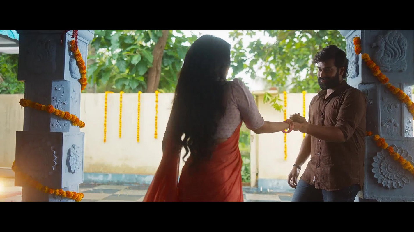 Komalee Prasad Hottest Navel,Ass,Boob Seducing Song 1- Sasivadane 2025