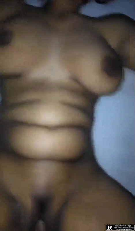 Desi huge round boobs bhabhi fucking hard in hurry 2 videos 23