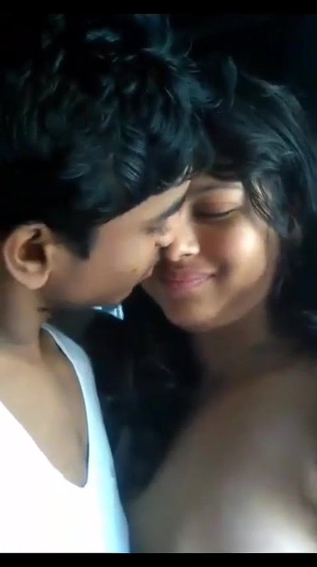 Desi village teen enjoying with boyfriend