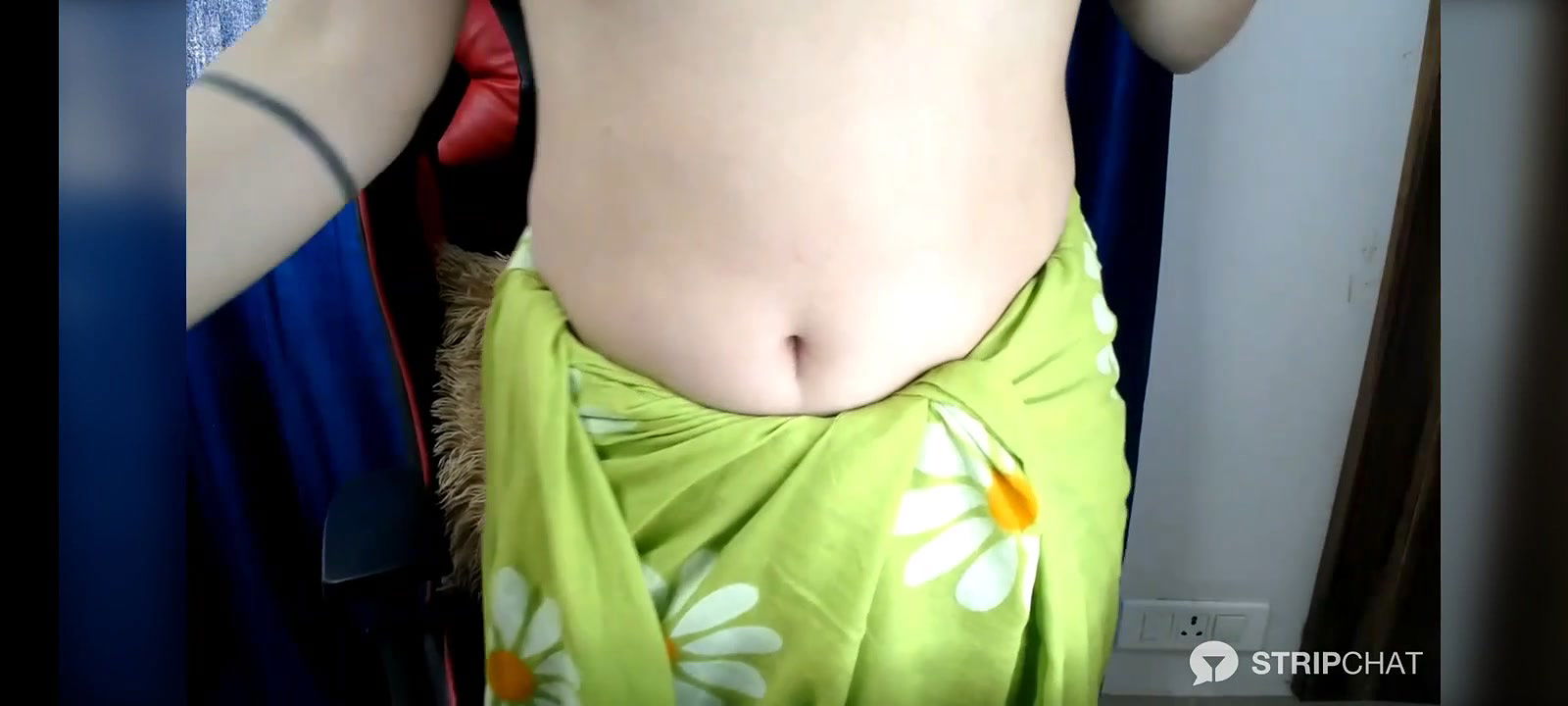 Niya sexy model boobs pressing hard with little oiling strip