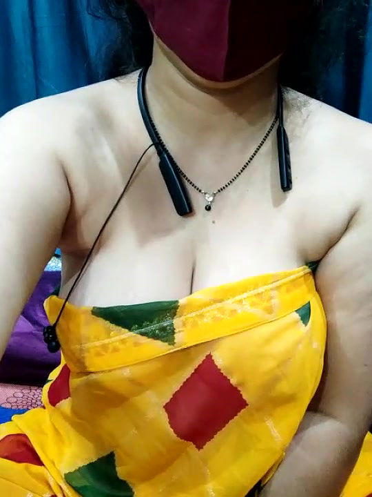 Raaj Singh pussy showing and vibrator in live