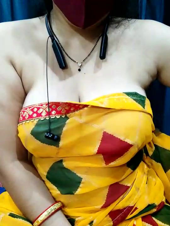 Raaj Singh pussy showing and vibrator in live