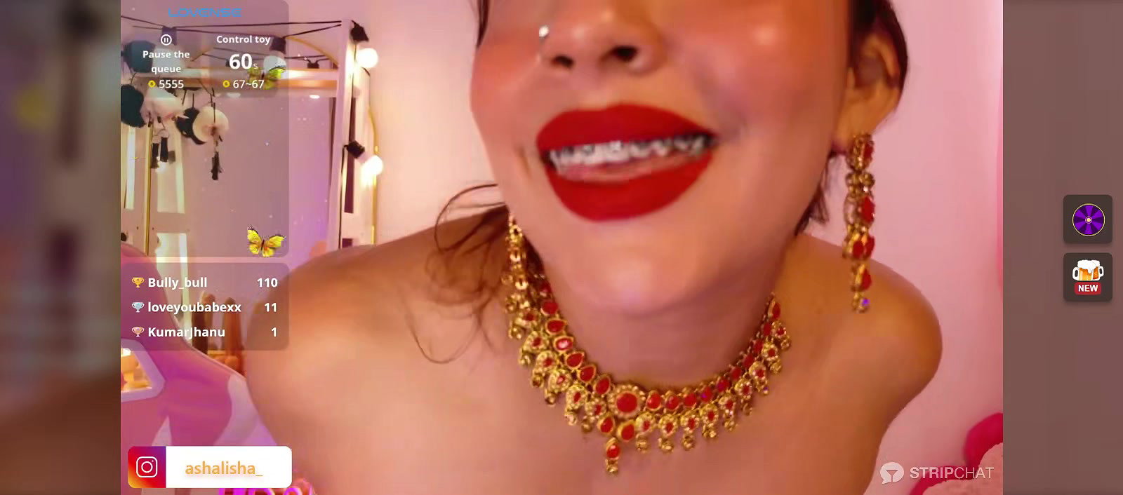 Horny chubby girl in SAREE STRIP sexy TEASE