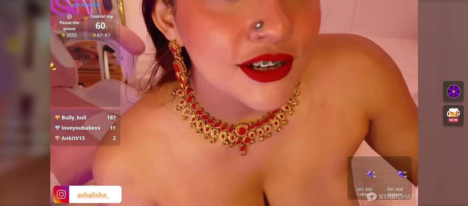 Horny chubby girl in SAREE STRIP sexy TEASE