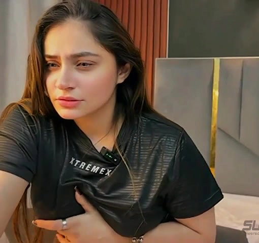 Demieliss model famous boobs show in pvt