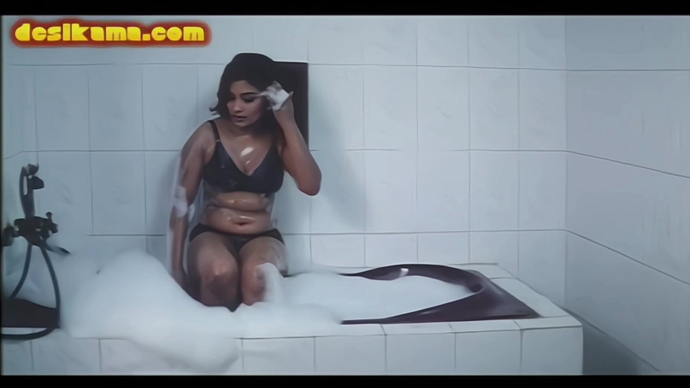Mallu Kumtaz hot nude bath 4K 1080P