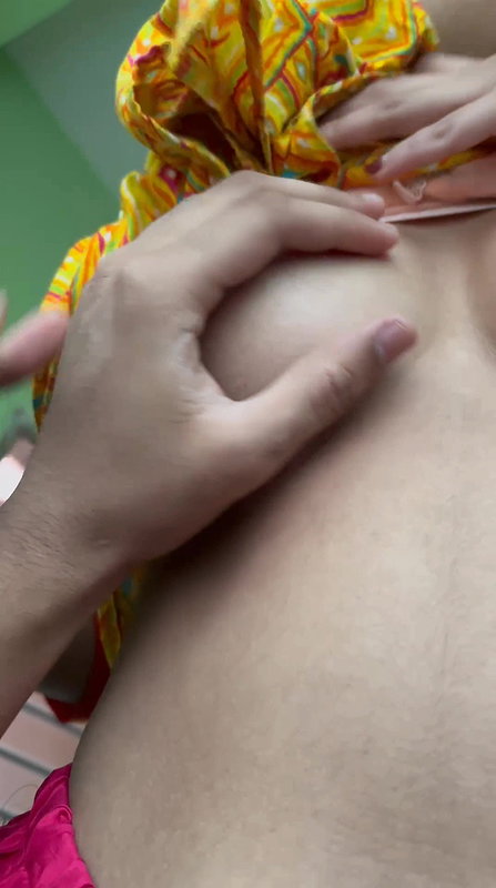Indian girl boobs pressed by lover