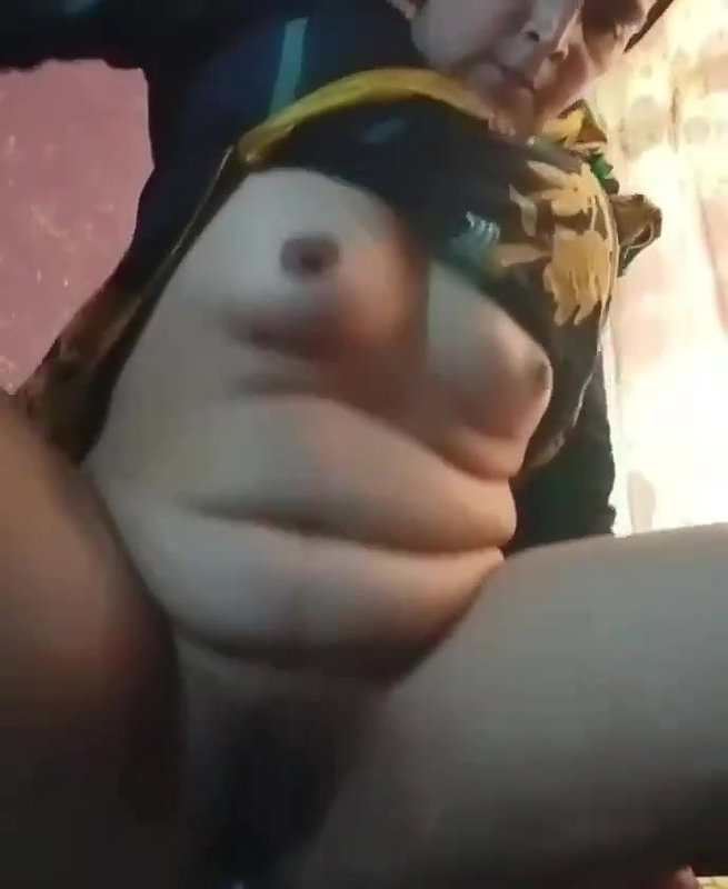 Mature desi lady naked with pussy spreading