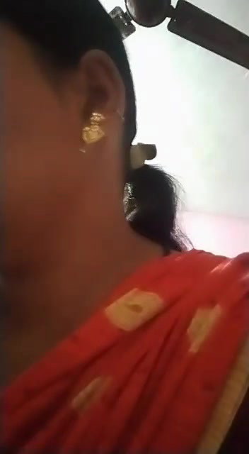 Bhabhi in village stripping saree and nude show