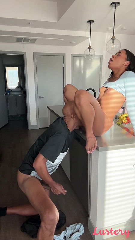 Lustery.E1940.Ami.And.Eric.Hot.In.The.Kitchen.XXX.VERTICAL.1080p.MP4-FETiSH