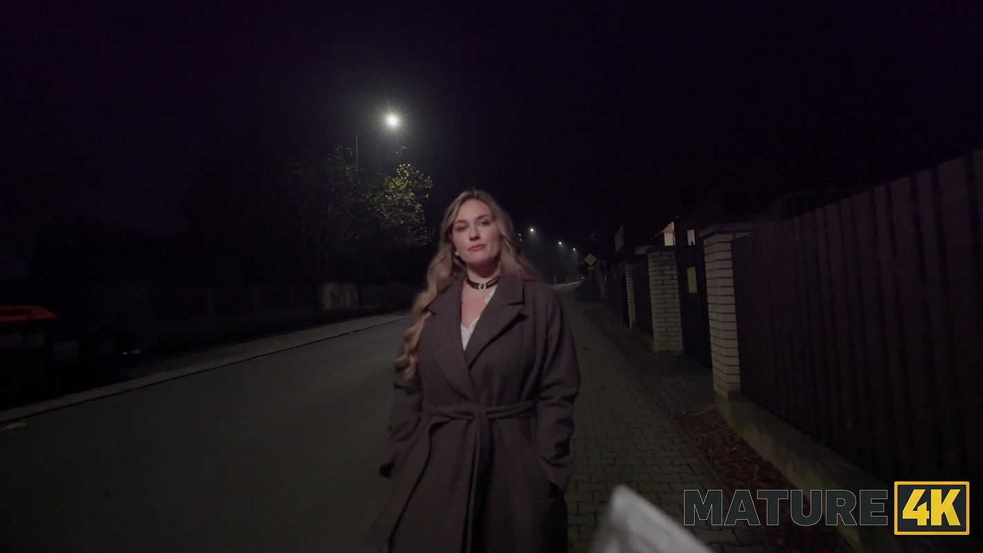 Mature 4K with Amuse Adore in Accidental fake agent