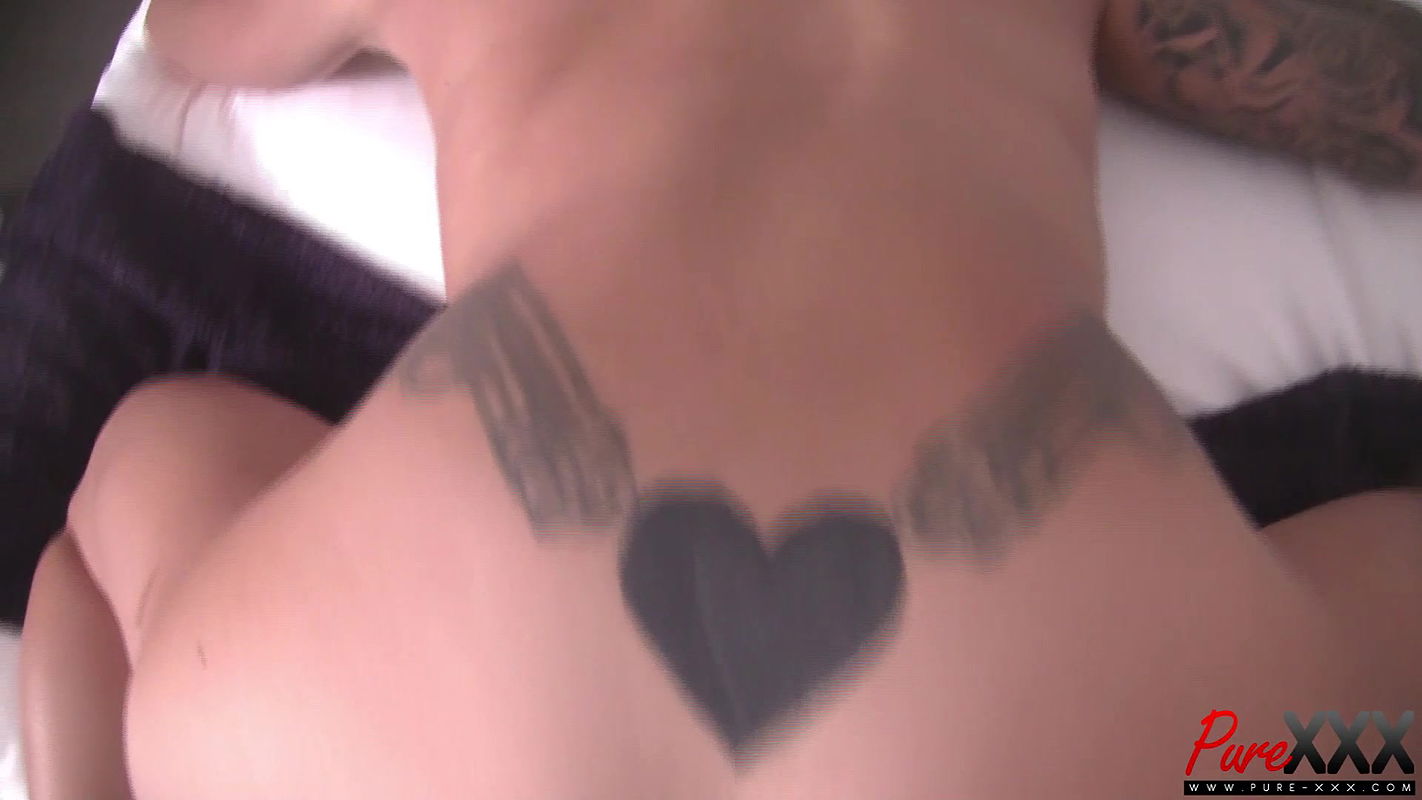 Pure-XXX.25.10.04.Austin.Lynn.XXX.1080p.MP4-MaMi