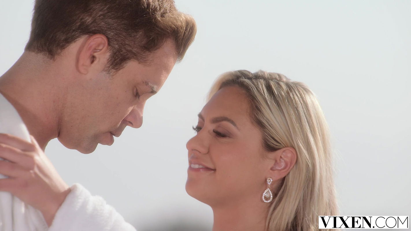 Vixen with Gypsy Rose in Blonde Hottie Has The Most Intense Squirting Orgasm