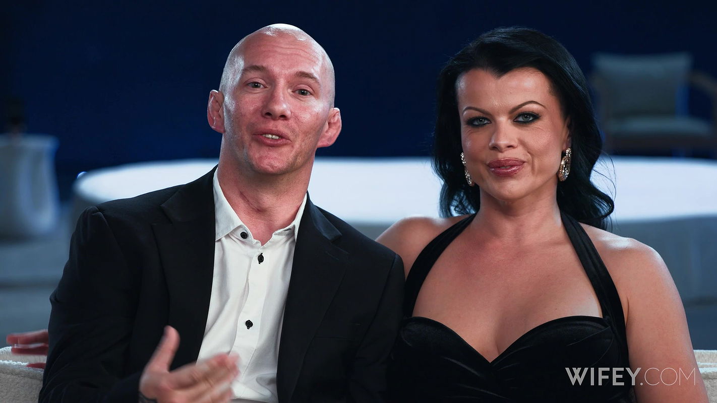 WIFEY with Nadia White in Nadia And Jason – Anal-Craving Hotwife Gapes For BBC