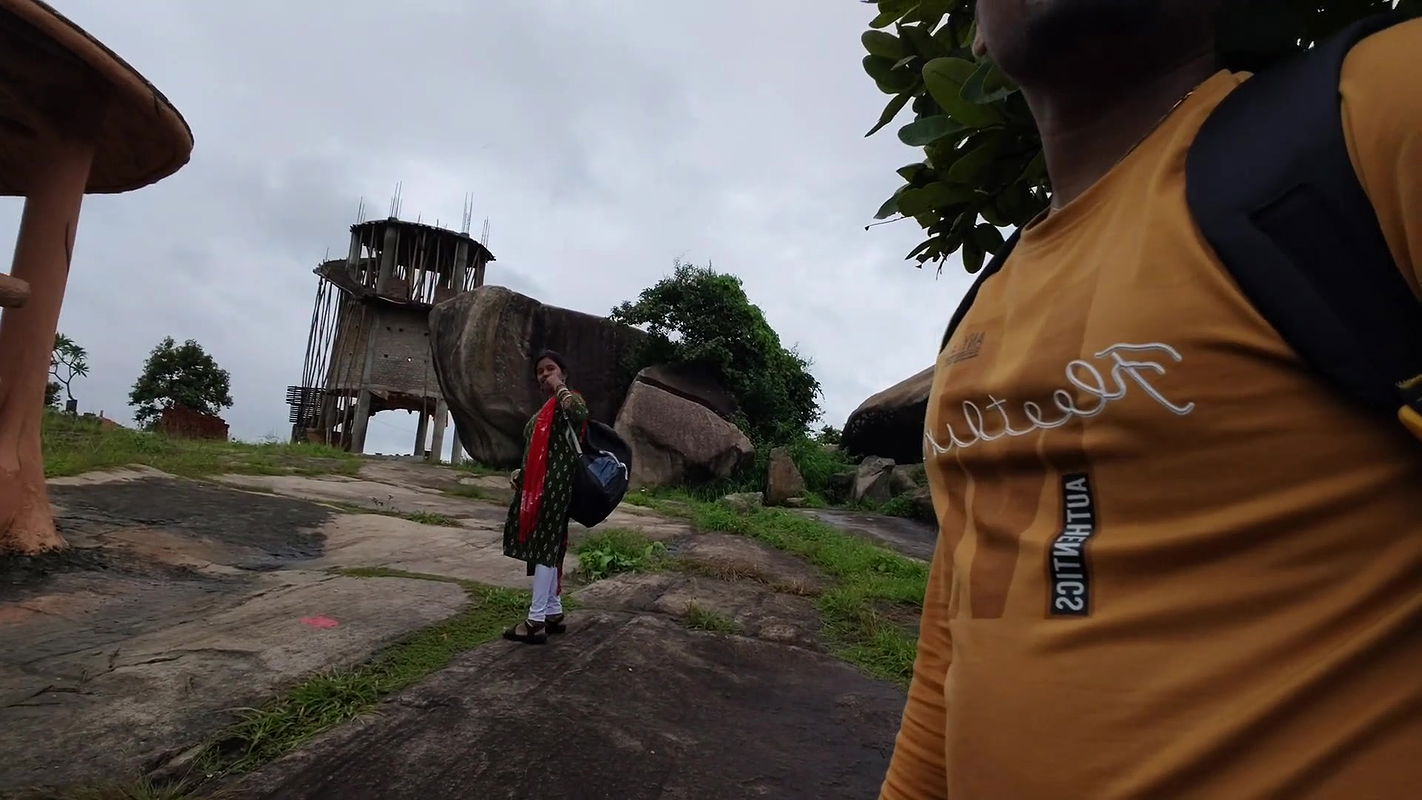 College girl & Unknown Boy fast time frendship – Tourist places par, tourist bhabhi mili – hot bhabhi video outdoor forest