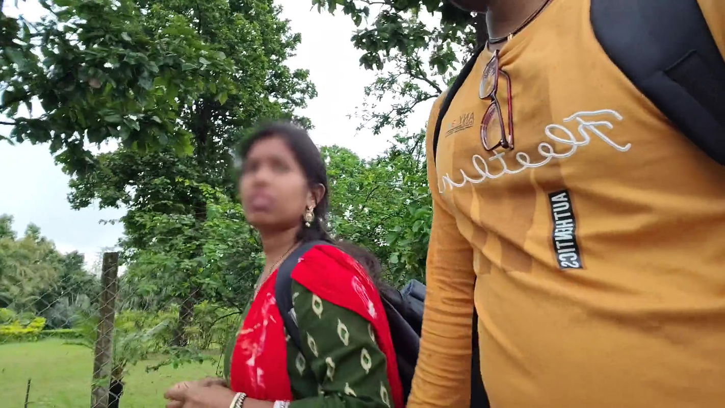 College girl came to roam with your boyfriend – told the family to go to college – Outdoor Forest Village Bhabhi Sex Full Night