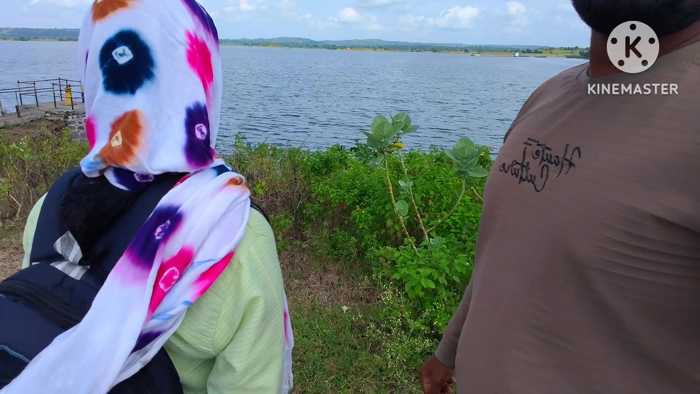 Desi college bhabhi hot boobs suking – unknown girl stops my bike, I take her on my bike and take her home and kiss her boobs