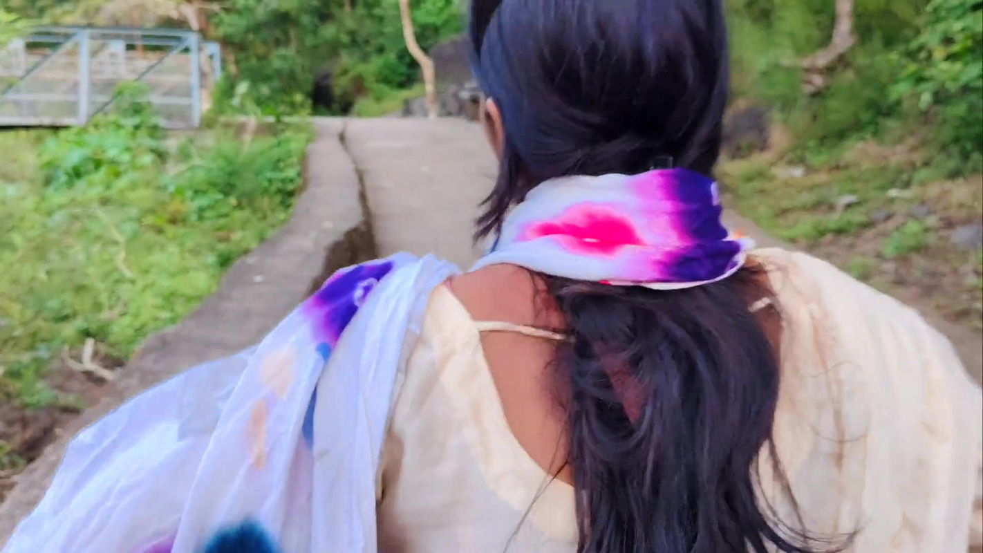 Forest area Turister place unknown girl called me than, me and she is girl coming my home – desi bhabhi xxx movie in Hindi