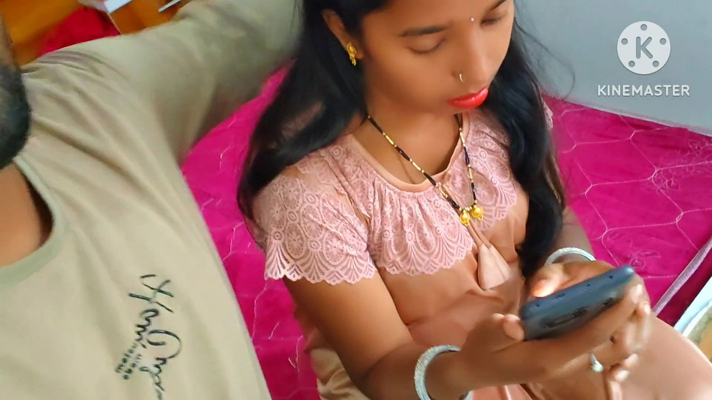 Indian boobs suking & bhabhi beautiful pussy showing – unknown girl at a tourist place showing, than she and me homemade enjoy