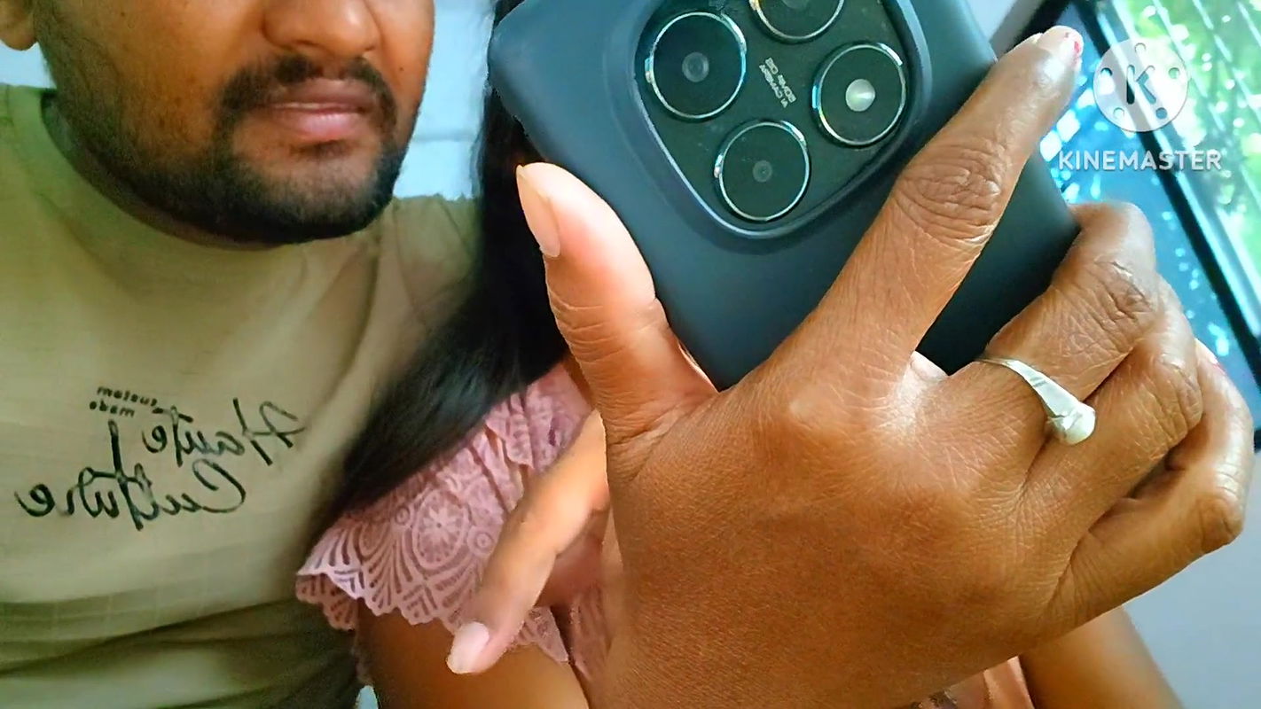 Indian boobs suking & bhabhi beautiful pussy showing – unknown girl at a tourist place showing, than she and me homemade enjoy