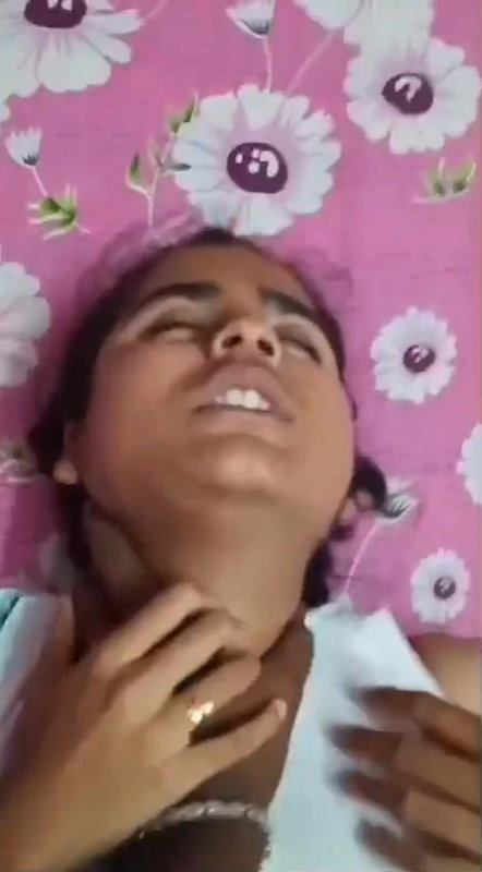 Beautiful girlfriend hairy pussy Fucking with lover